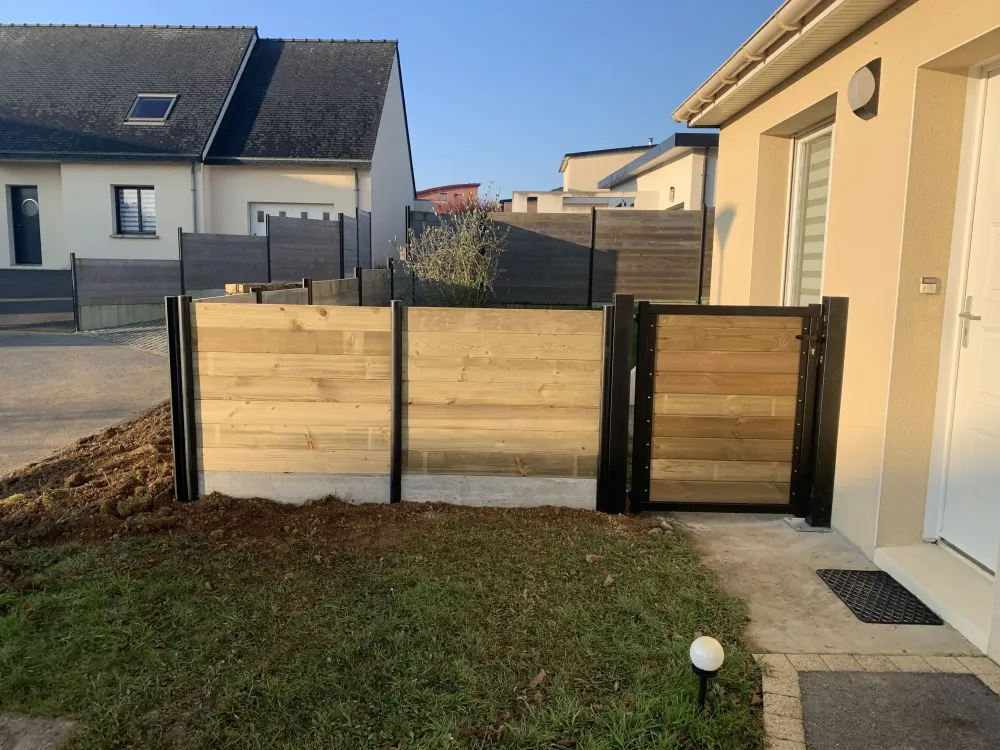Portillon cadre acier bardage bois