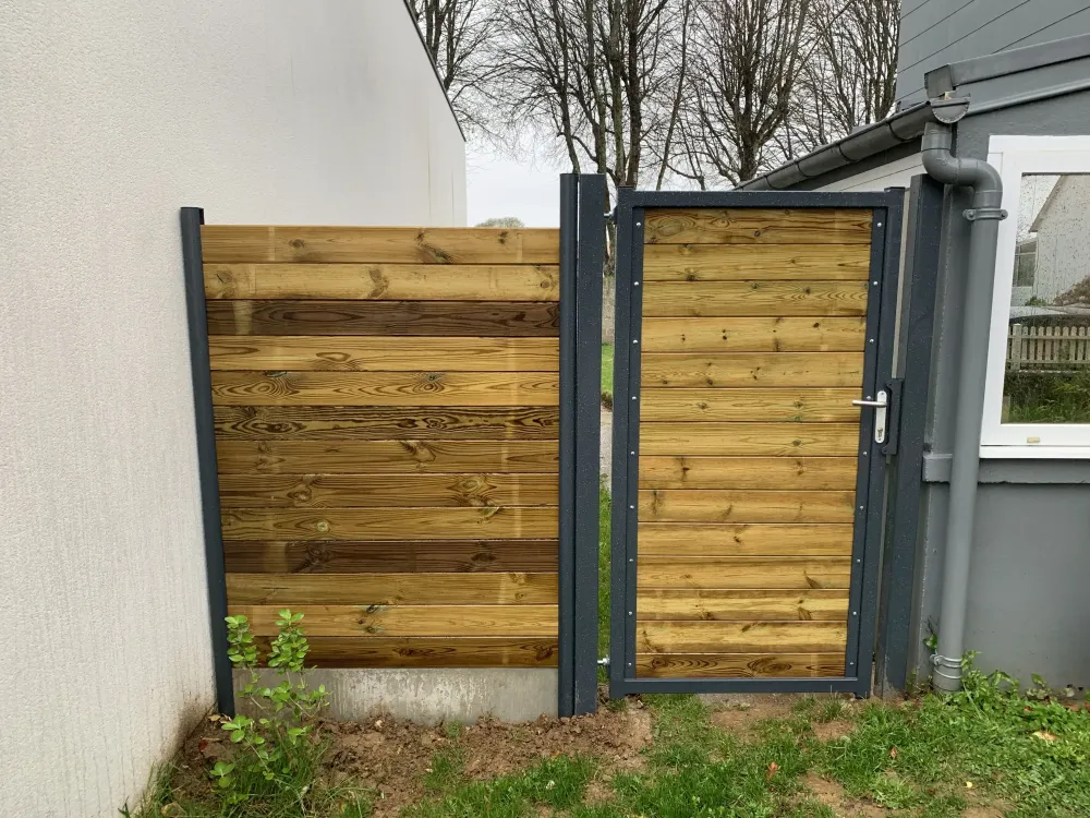 Portillon cadre acier bardage bois (2)
